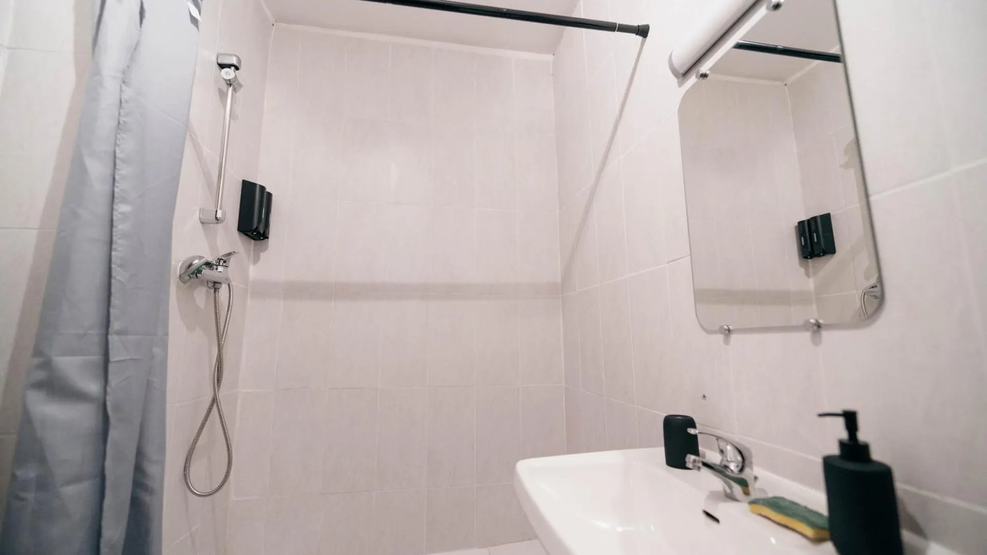 Le Sejour Cine-Proche Du Centre-Wifi-Parking Apartment Lourdes